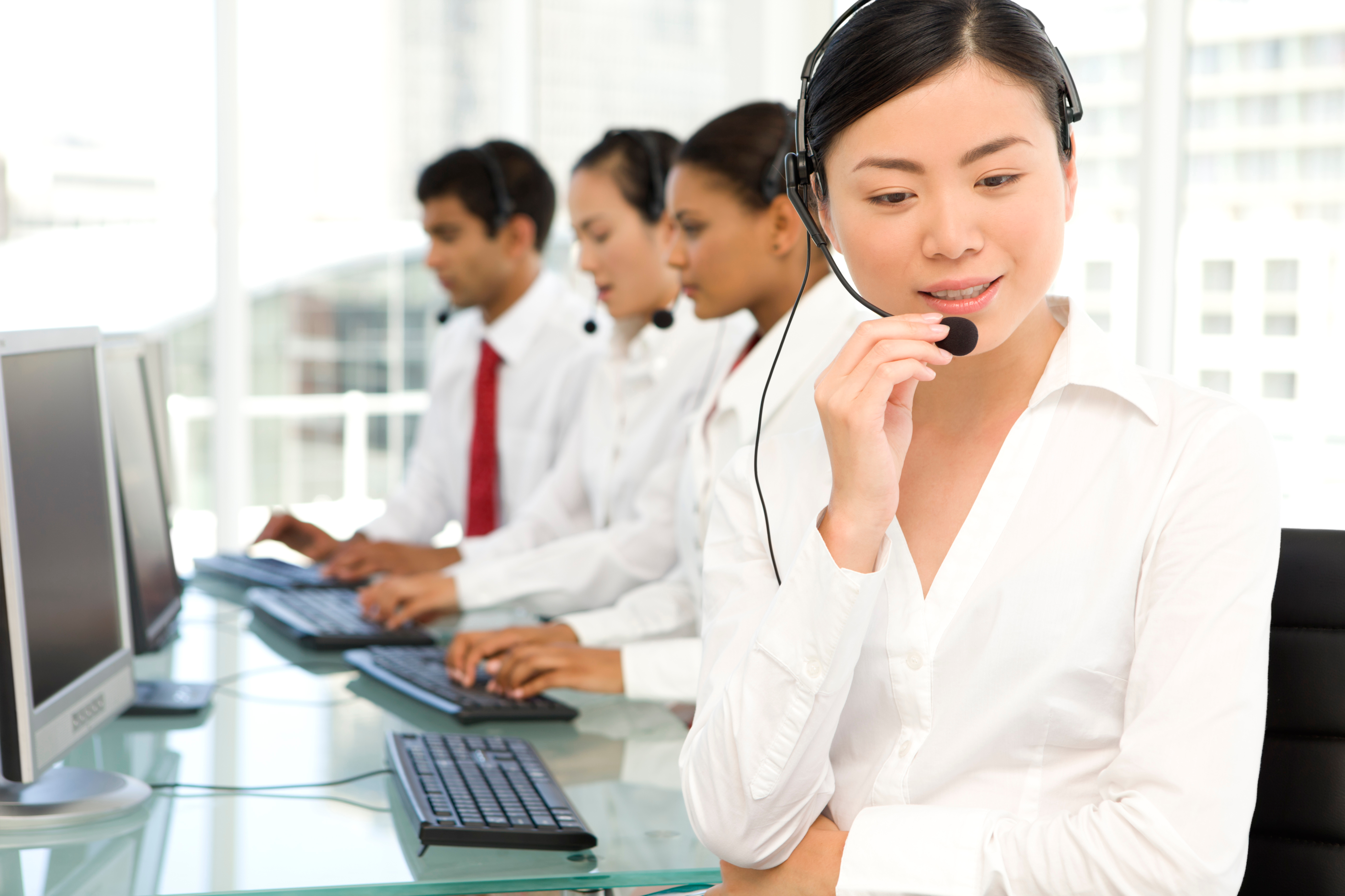 Lắng nghe là kỹ năng cần thiết trong bán hàng